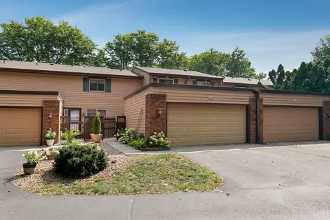 4842 Spring Cir, Minnetonka, MN 55345