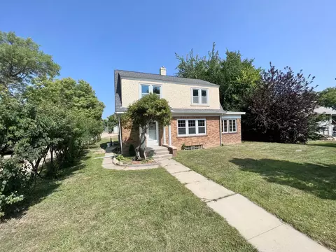 29 Mcleod Ave NE, Hutchinson, MN 55350