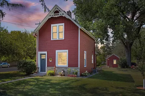 101 Westminster Ave NW, Watertown, MN 55388