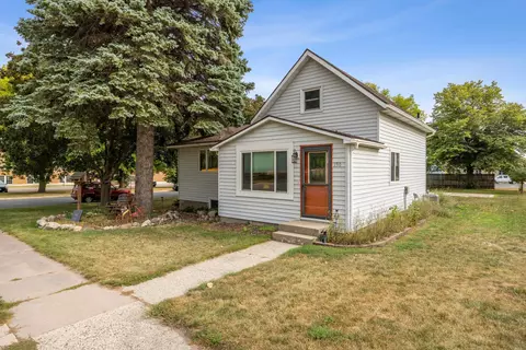 230 Mcgrann St, Green Isle, MN 55338