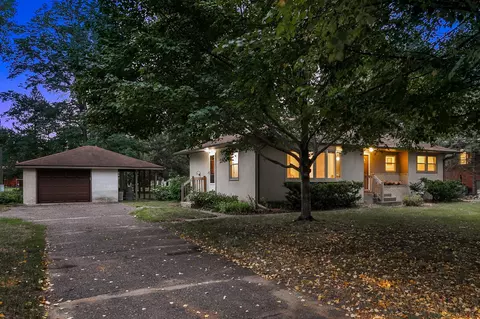 292 Bridge St, Shoreview, MN 55126