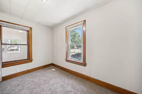 113 N E, Owatonna, MN 55060 photo 9