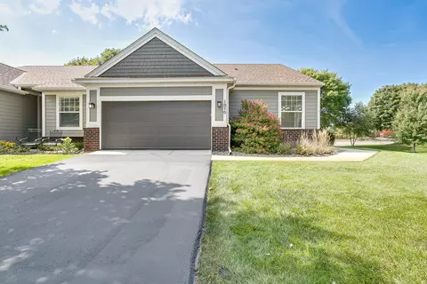 1070 Daylily Dr, Victoria, MN 55386