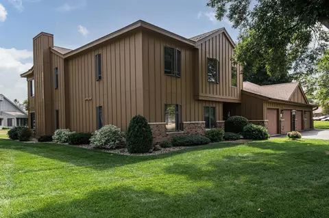 1800 Lakeview Ct SW #102, Rochester, MN 55902