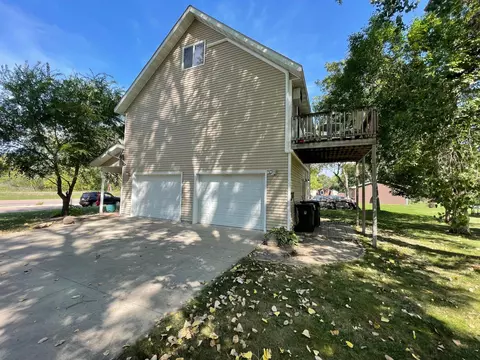420 Stoltzman Rd, Mankato, MN 56001