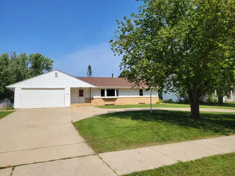 632 Moreland Ave, Mankato, MN 56001