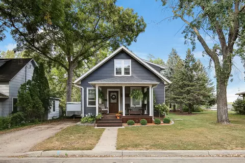 1414 4th St SW, Faribault, MN 55021