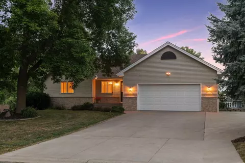 1498 81st St, Victoria, MN 55386