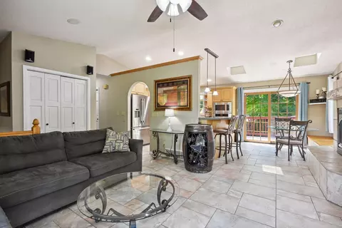7041 Crest Dr, Maple Grove, MN 55311 photo 10