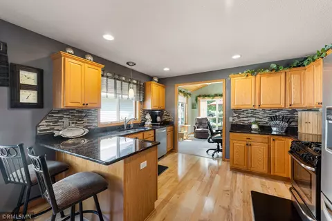 11744 Xenia St NW, Coon Rapids, MN 55433