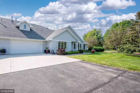 705 Grayhawk Cir, Mankato, MN 56001