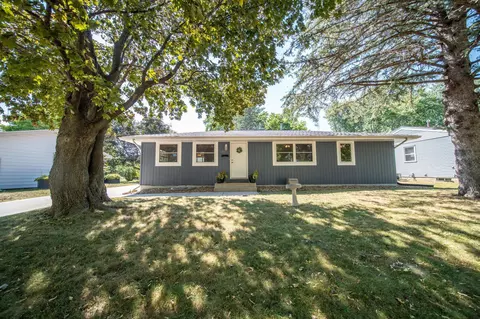 315 36th Ave NW, Rochester, MN 55901