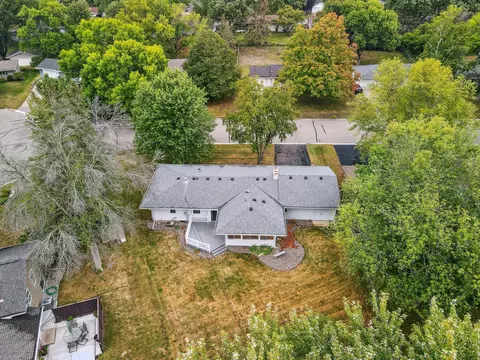 9042 Kell Cir, Bloomington, MN 55437 photo 38