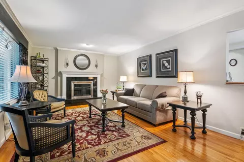 9042 Kell Cir, Bloomington, MN 55437 photo 5