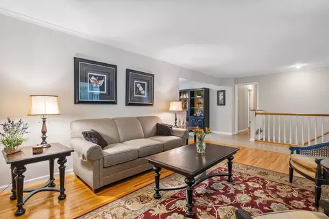 9042 Kell Cir, Bloomington, MN 55437 photo 7