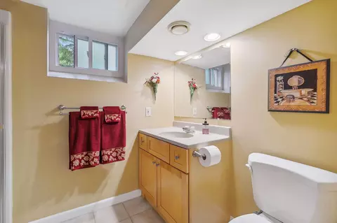 9042 Kell Cir, Bloomington, MN 55437 photo 28