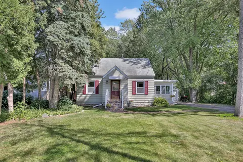 618 Ferndale St N, Maplewood, MN 55119