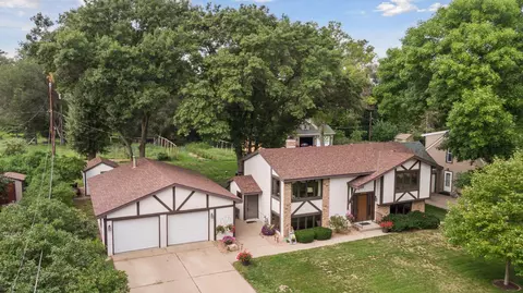 6534 Oakley Dr NE, Fridley, MN 55432