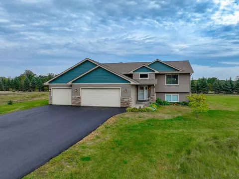 807 124th Ave, New Richmond, WI 54017