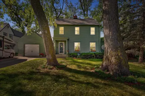 901 Barron Rd, Faribault, MN 55021