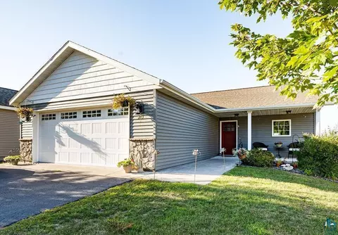 213 Bluffs Ridge Ct, Duluth, MN 55811