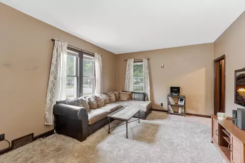 320 2nd St SE, Milaca, MN 56353 photo 3