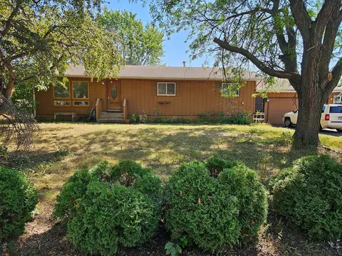 2272 14th Ave E, North Saint Paul, MN 55109
