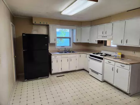 611 2nd St E, Park Rapids, MN 56470 photo 4