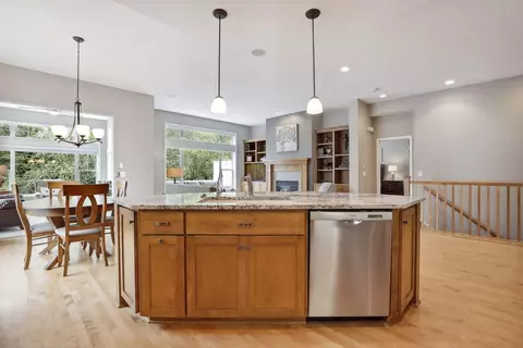 1515 Violet Ln, Eagan, MN 55122 photo 15
