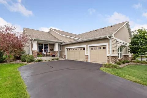 1515 Violet Ln, Eagan, MN 55122