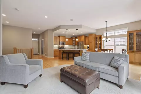 1515 Violet Ln, Eagan, MN 55122 photo 11