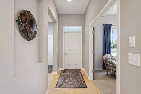 1515 Violet Ln, Eagan, MN 55122 photo 3