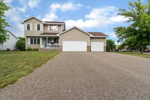 10216 46th St NE, Saint Michael, MN 55376