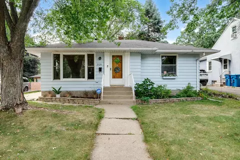 306 Butler Ave E, West Saint Paul, MN 55118