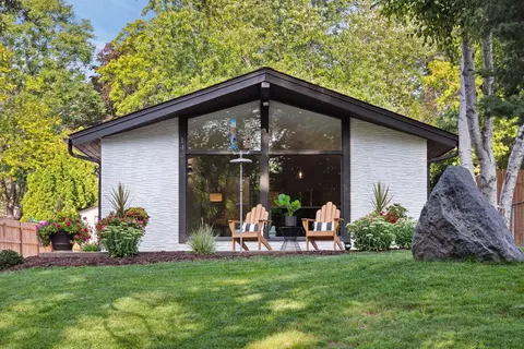 1401 Zealand Ave N, Golden Valley, MN 55427