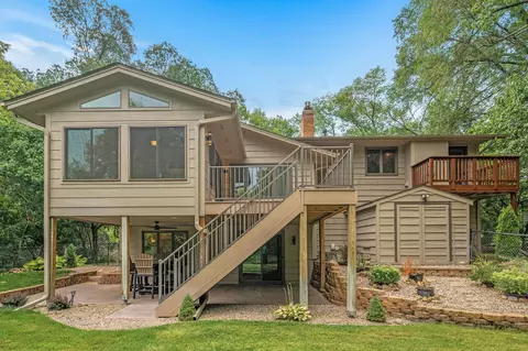 9255 Cedar Forest Rd, Eden Prairie, MN 55347