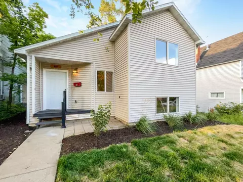 407 Jessamine Ave E, Saint Paul, MN 55130