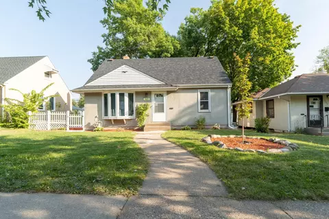 1643 Iowa Ave E, Saint Paul, MN 55106