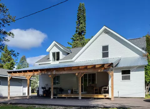 102 4th St NW, Crosby, MN 56441
