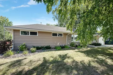 809 E 94th St, Bloomington, MN 55420 photo 30