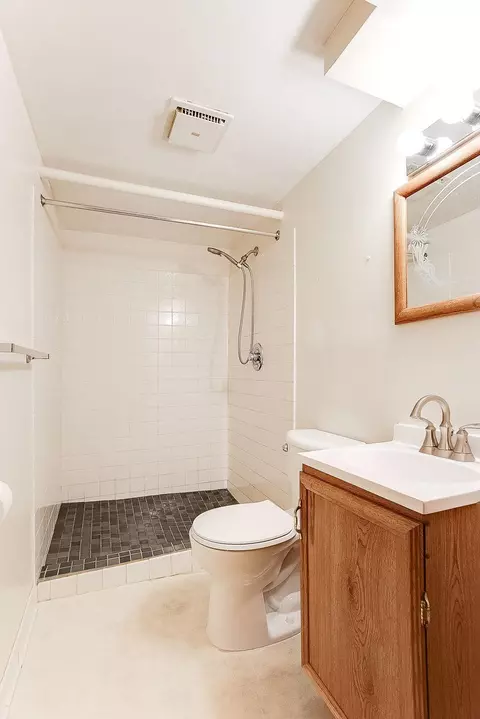 809 E 94th St, Bloomington, MN 55420 photo 20