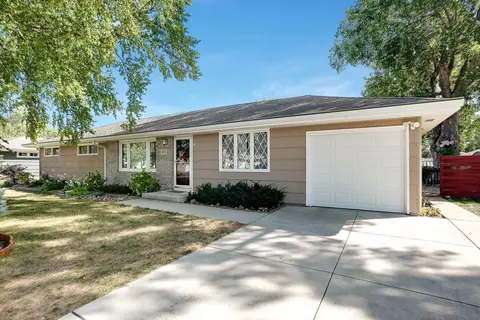 809 E 94th St, Bloomington, MN 55420 photo 33