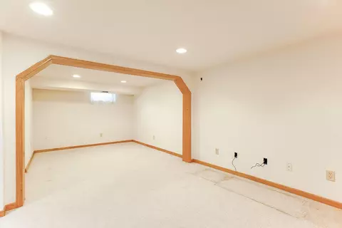 809 E 94th St, Bloomington, MN 55420 photo 18