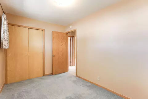 809 E 94th St, Bloomington, MN 55420 photo 14