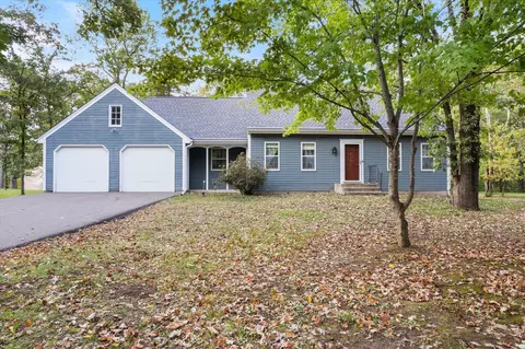 354 Audubon Ln, Hudson, WI 54016