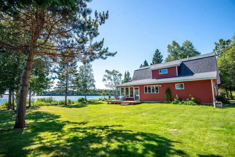 4766 Chicago Bay Rd, Hovland, MN 55606