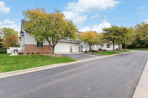3804 Vermilion Ct S, Eagan, MN 55122 photo 28