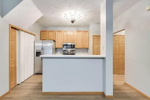 3804 Vermilion Ct S, Eagan, MN 55122 photo 11