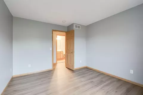 3804 Vermilion Ct S, Eagan, MN 55122 photo 25