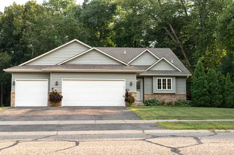 18 Century Trl, Lino Lakes, MN 55014